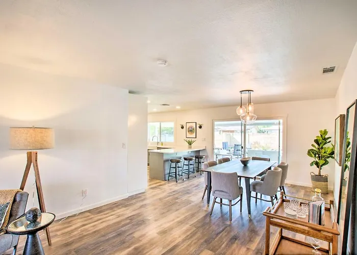 Fire Pit, Heated Pool: Escape! Holiday home Tempe