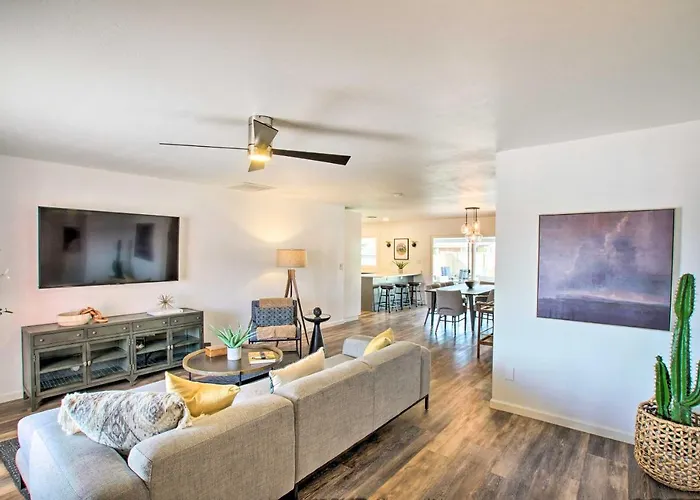 Holiday home Fire Pit, Heated Pool: Escape!