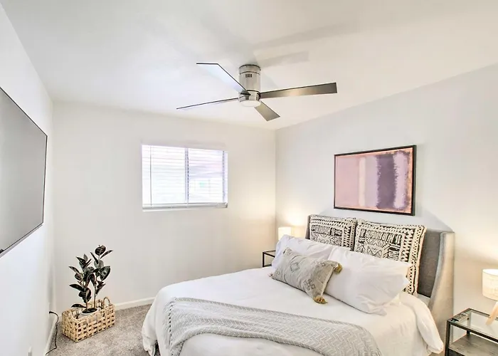 Fire Pit, Heated Pool: Escape! Holiday home Tempe