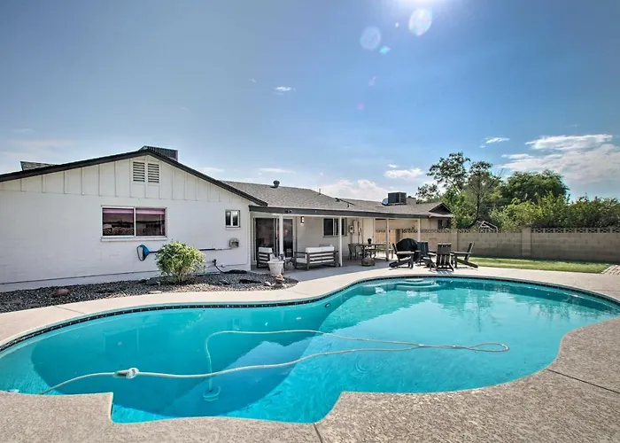 Holiday home Fire Pit, Heated Pool: Escape! *